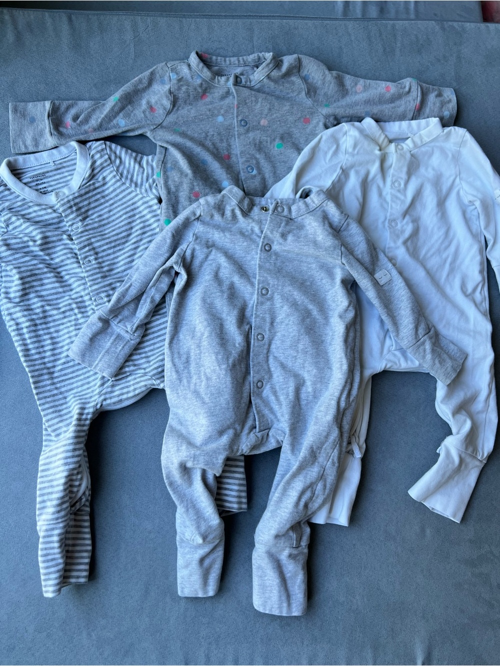 (Lot of 4) Seraphine 0-4 month Baby Rompers LOVE *please read*